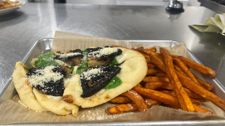 Spinach Portabella Flatbread