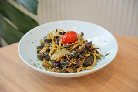 Xiāng Cǎo Lǎn Yóu Yě Jūn Biǎn Yì Fěn Wild Mushroom And Pesto Linguine Pasta
