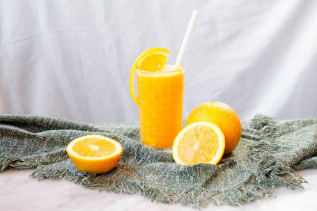 Fresh Squeezed Orange Juice Xīn Xiān Chéng Zhī
