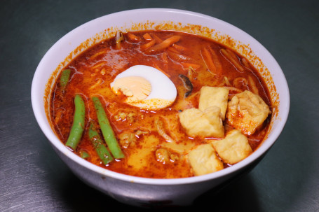 Singaporean Curry Mee With Egg Noodles Xīn Jiā Pō Kā Lí Lā Shā Miàn （Dàn Miàn）
