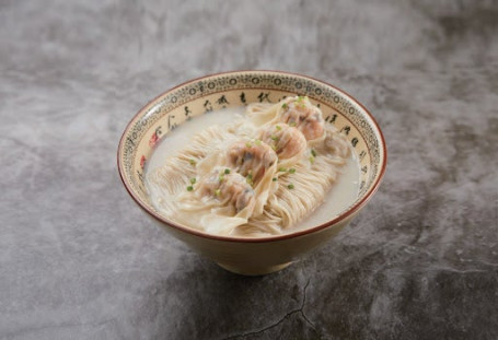 Xiān Xiā Yún Tūn Lā Miàn La Mian With Prawn And Pork Wanton In Signature Pork Bone Soup