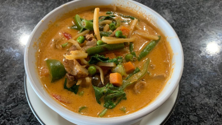 34. Gaeng Ped (Red Curry Duck)