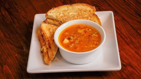 Smoked Gouda Grilled Cheese Cup-O-Stew