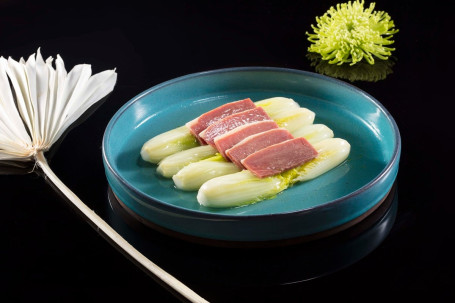Jīn Huá Huǒ Tuǐ Bā Jīn Cài Braised Chinese Cabbage With Yunnan Ham