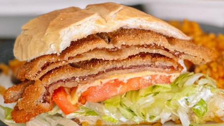 Sandwich De Bistec Empanizado