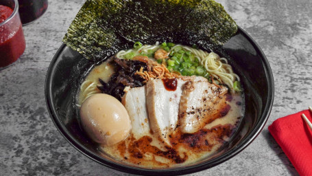 Tonkotsu Black Rich Ramen