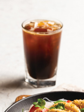 Caffè lungo nero su ghiaccio (871 kJ)