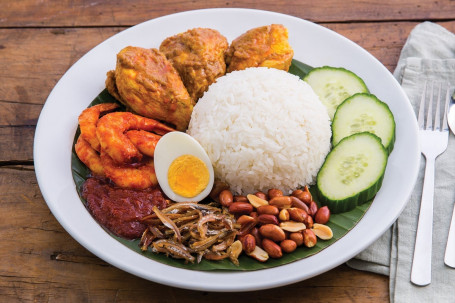 Pappa Special Nasi Lemak (2 Dishes) With Curry Chicken And Sambal Prawns