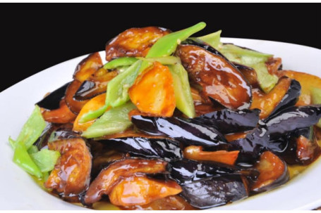 A23. Aubergine With Five Spice Sauce In Iron Pan Tiě Guō Jiā Zi