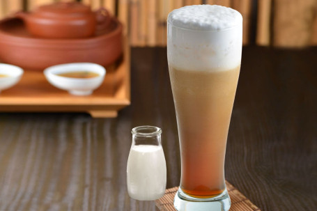 Dòng Fěi Cuì Ná Tiě Iced Premium Jasmine Green Tea Latte