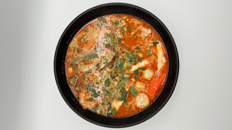 H2. Red Curry Seafood Noodle Soup