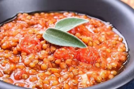 Green lentils in cherry tomato. (250ml)