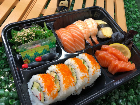Sushi And Sashimi Deluxe Box