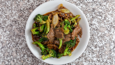 745. Beef With Broccoli