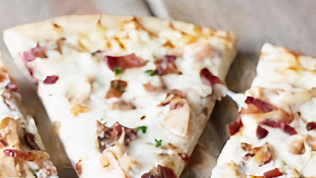 Chicken Bacon Ranch (16 Specialty Pizza)