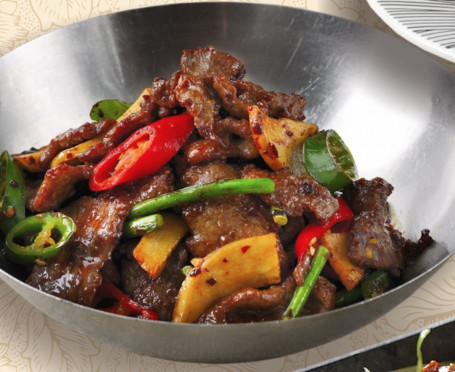 311 Chilli Beef In Hot Wok