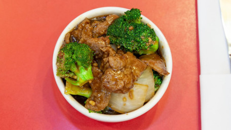 110. Beef With Broccoli (Large)