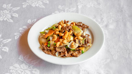 Sliced Beef And Cashew Nuts