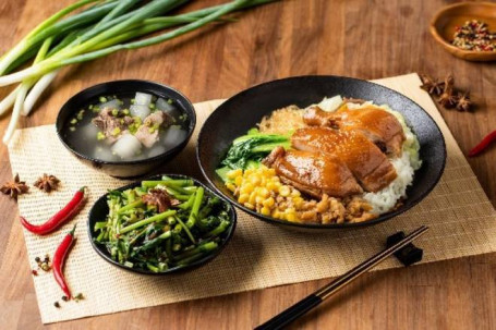 More Guī Yóu Jī Tuǐ Fàn Tào Cān Rice With Rose Soy Sauce Chicken Combo