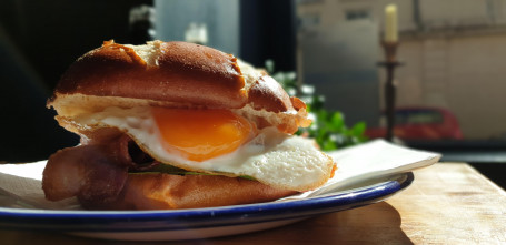 Posh Bacon Egg Bun