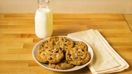 Milk Toll House Cookies (6-Cookie)