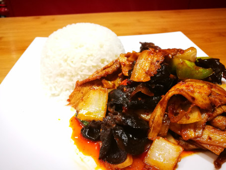 Pork Fillet with Rice, Served with Black Pepper Sauce hēi jiāo zhū ròu fàn