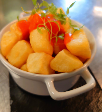 Bravas: Deep Fried Potatoes With Spicy Tomato Sauce