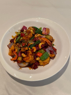 Gōng Bǎo Xiā Qiú ‘Kung Pao’ King Prawns With Cashew Nuts