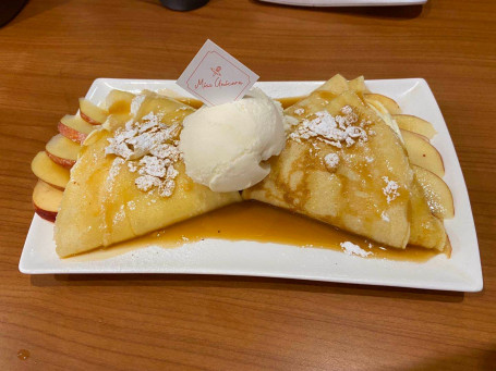 White Chocolate Berry Crepes