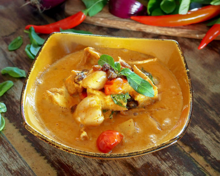 Red Curry Tofu W/ Pineapple Lychee