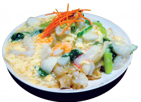 Seafood Rice Noodles In Egg Sauce