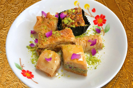 Baklava Selection (5Pcs) (V)