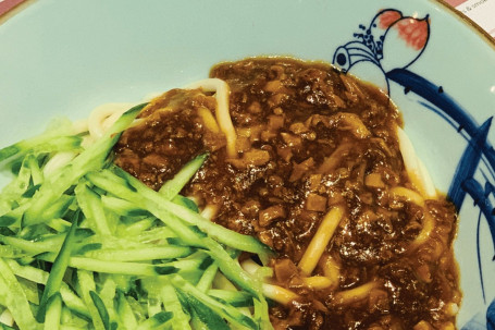 405. Zha Jiang Noodles Noodles With Ground Pork Sauce