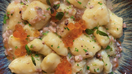 Gnocchi Alla Parmigiana,Moscardini E Uova Di Salmone