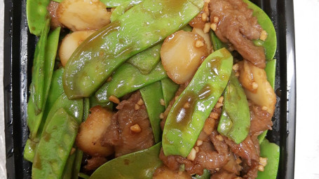 B3. Beef With Snow Peas