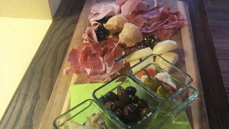 Antipasto Italiano Charcuterie Board