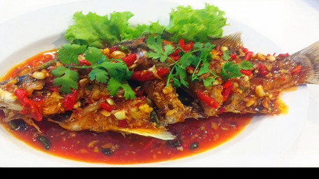 Fried Fish With Sweet Chili Sauce ปลาราดพริก