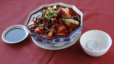 Pig Blood, Fish Fillet, Intestine Stew Máo Xuè Wàng