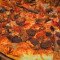 Duża Pizza Miłośników Mięsa