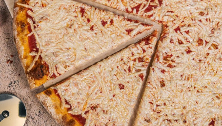 Ny Style Hand Stretched Thin Crust Vegan Cheese Pizza (18 Xl)