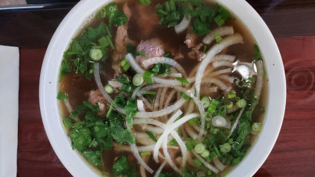 P6. Pho Tai Nam Soup