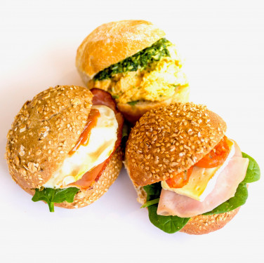 Brekky Deli Roll (Served Hot) (6 Pieces)