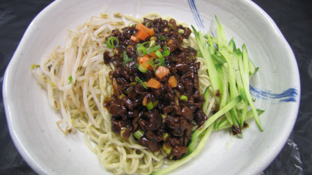 Hand-Pulled Noodles With Fried Pork And Bean Paste Xī Ān Zhà Jiàng Miàn