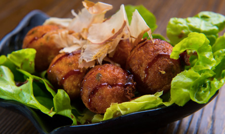 Takoyaki (8 Pcs) (Japanese Style Octopus Puff)