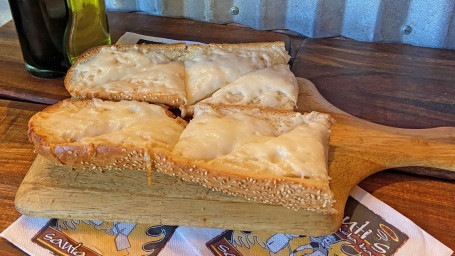 Individual Garlic Cheese Bread