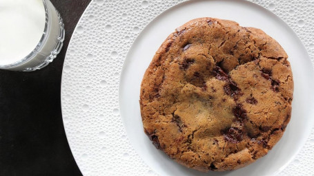 Spruce's Giant Chocolate Chip Cookie