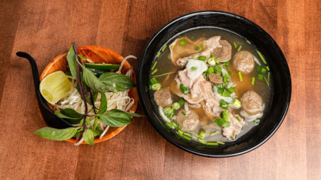 Fresh Sliced Beef Beef Ball Noodle Soup (Tai Bv)