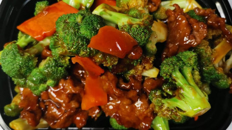 C2. Beef With Broccoli