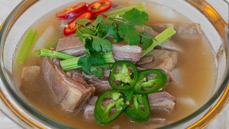 E49. Lamb Brisket In Broth Gāo Tāng Yáng Nǎn Bāo