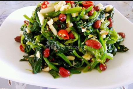 Spinach And Peanut With Vinegar Lǎo Cù Bō Cài Huā Shēng